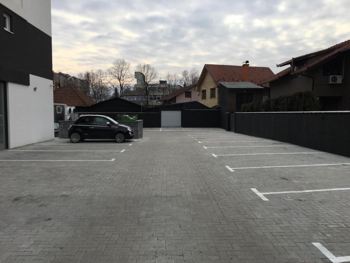 Cool Apartments With Free Parking Čačak 외부 사진