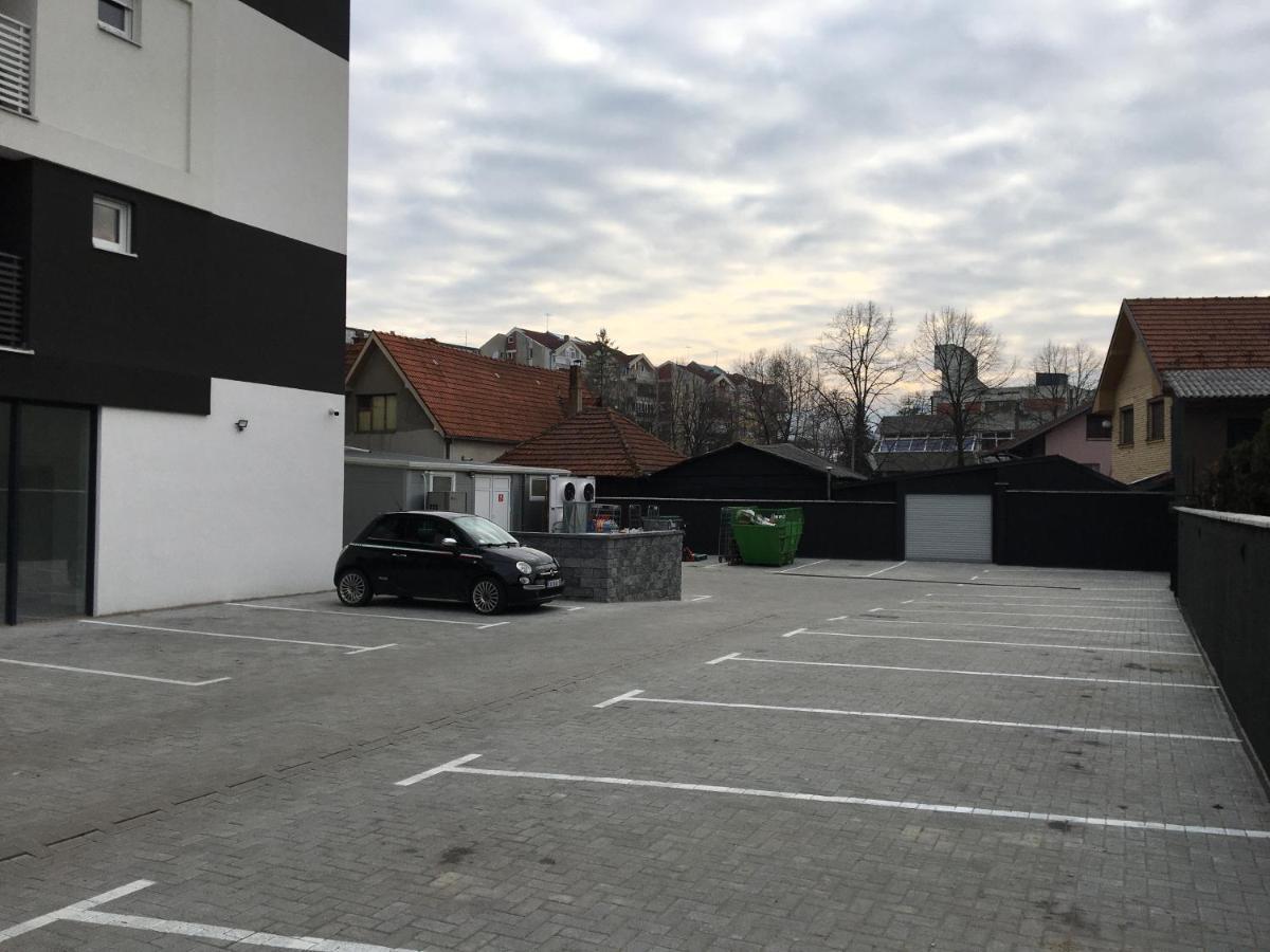 Cool Apartments With Free Parking Čačak 외부 사진