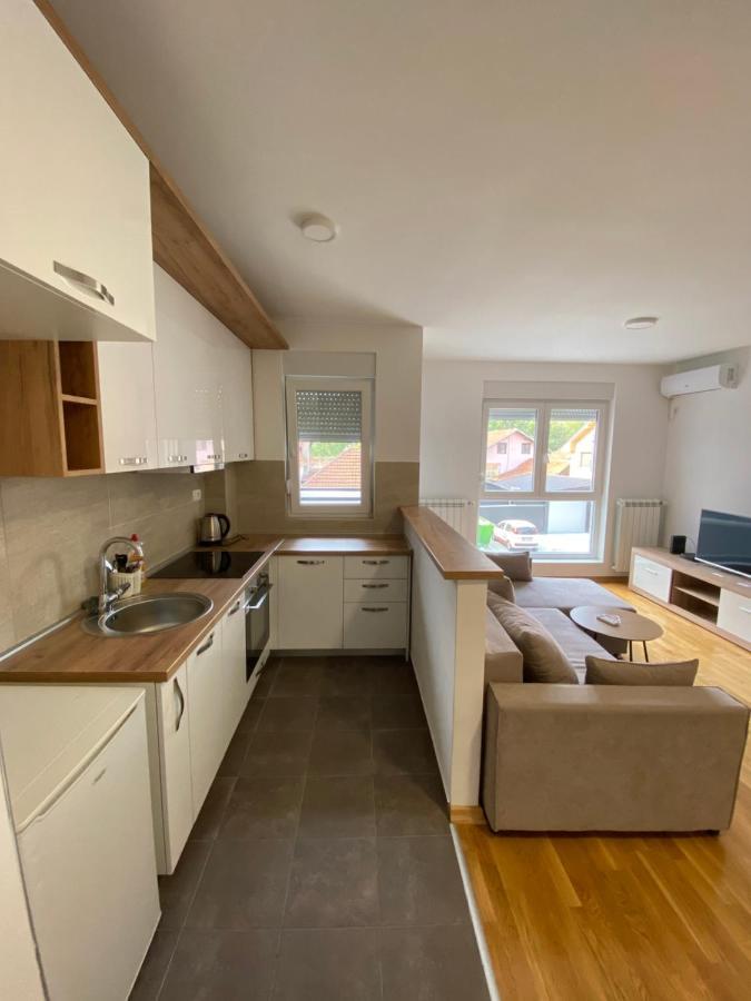 Cool Apartments With Free Parking Čačak 외부 사진