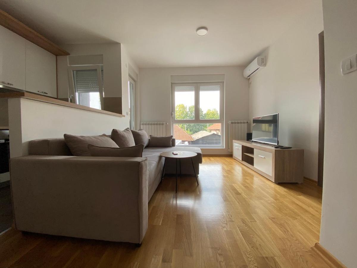 Cool Apartments With Free Parking Čačak 외부 사진