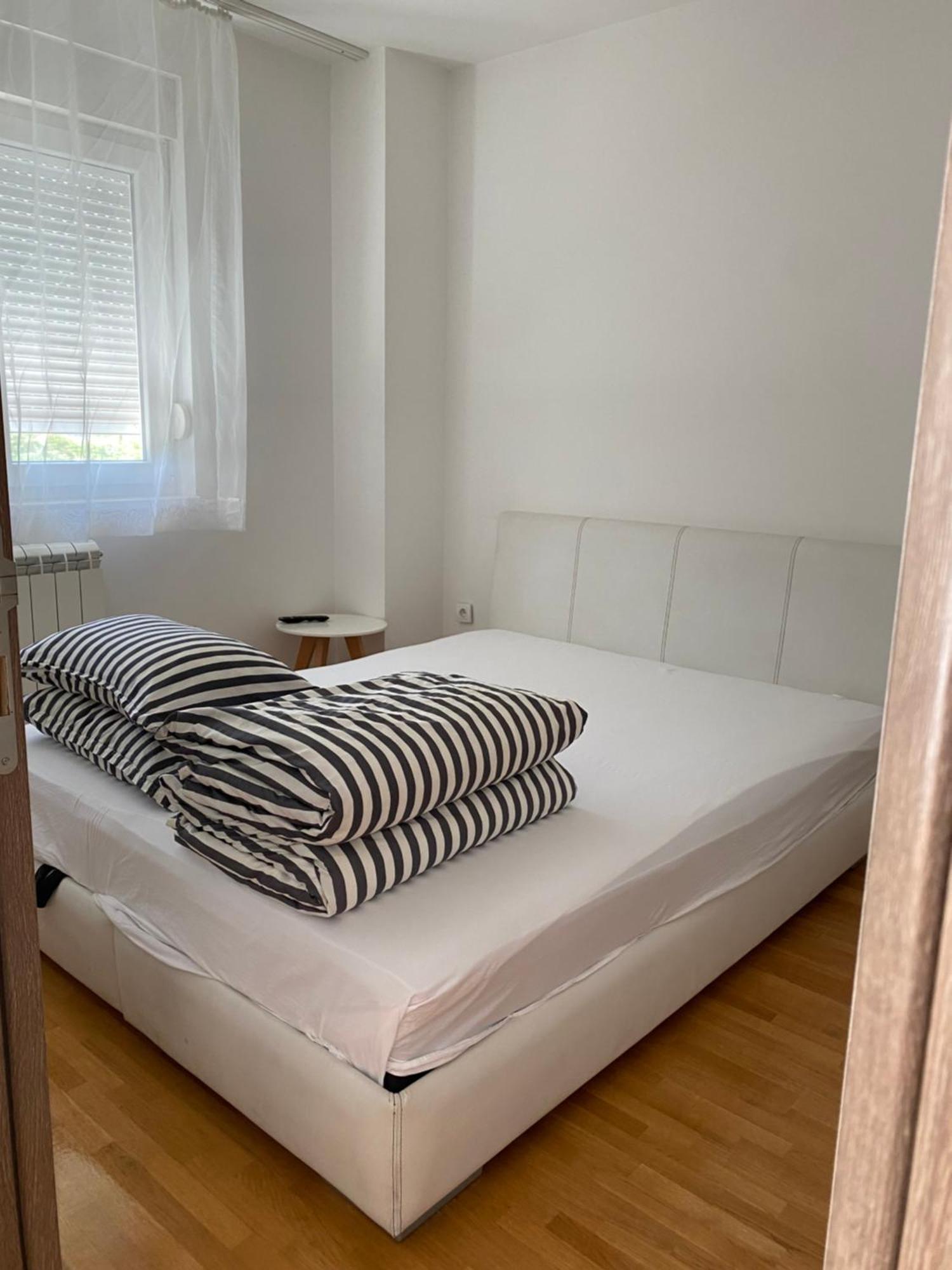 Cool Apartments With Free Parking Čačak 외부 사진